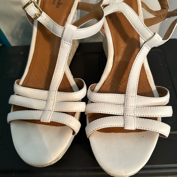 New! Clark’s White Leather Strappy Wedge Platform Heels - Picture 2 of 15